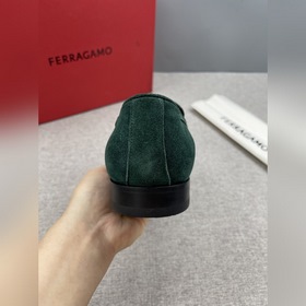 Лоферы Ferragamo Gancini с пряжкой и к