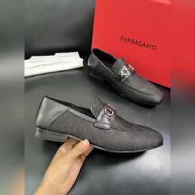 Ferragamo Premium Reseller IT Официаль