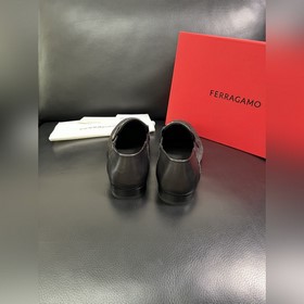 Ferragamo Premium Reseller IT Официаль