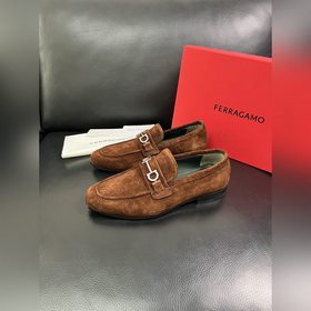Ferragamo Premium Reseller IT Официаль