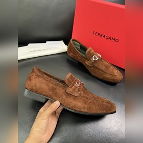 Ferragamo Premium Reseller IT Официаль