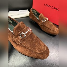 Ferragamo Premium Reseller IT Официаль
