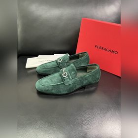 Ferragamo Premium Reseller IT Официаль