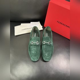 Ferragamo Premium Reseller IT Официаль