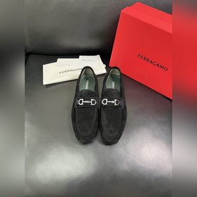 Ferragamo Premium Reseller IT Официаль