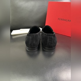Ferragamo Premium Reseller IT Официаль