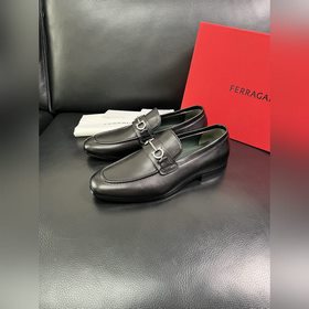Ferragamo Premium Reseller IT Официаль
