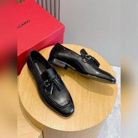 Лоферы Ferragamo Gancini с пряжкой и к