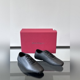 Ferragamo — новая модель мужской повсе