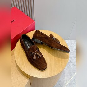 Лоферы Ferragamo Gancini с пряжкой и к
