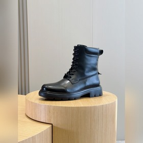 Ботинки Ferragamo с увеличенным язычко
