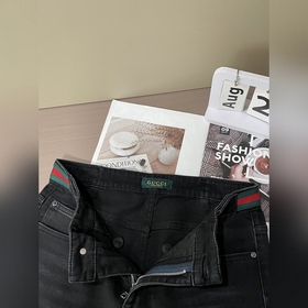 Gucci Новейшие джинсы из бутика – тк