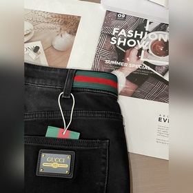 Gucci Новейшие джинсы из бутика – тк