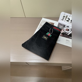 Gucci Новейшие джинсы из бутика – тк