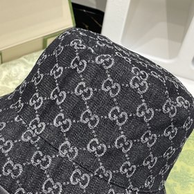 Бестселлерная рыбацкая шляпа Gucci — п