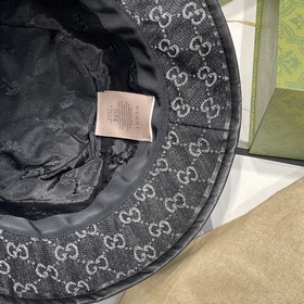 Бестселлерная рыбацкая шляпа Gucci — п