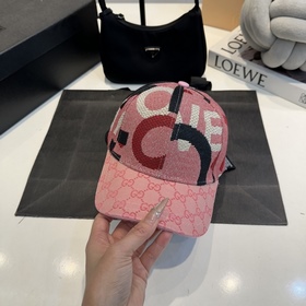 Официальный сайт GUCCI Бейсболка Новин