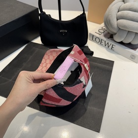 Официальный сайт GUCCI Бейсболка Новин