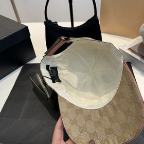 Бейсболка GUCCI  Изысканное исполне