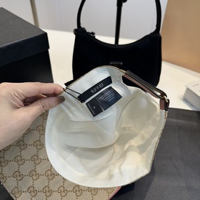 Бейсболка GUCCI  Изысканное исполне