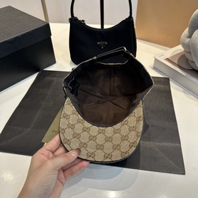 Бейсболка GUCCI  Изысканное исполне