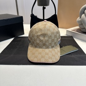 Бейсболка GUCCI  Изысканное исполне