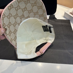 Бейсболка GUCCI  Изысканное исполне