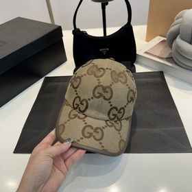 Классическая бейсболка Gucci с моногра