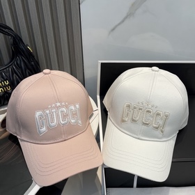 Бейсболка Gucci, теперь в продаже. Изг