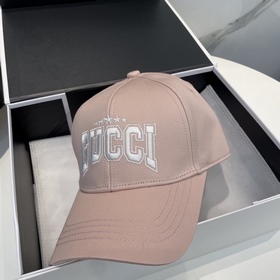 Бейсболка Gucci, теперь в продаже. Изг