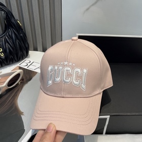 Бейсболка Gucci, теперь в продаже. Изг
