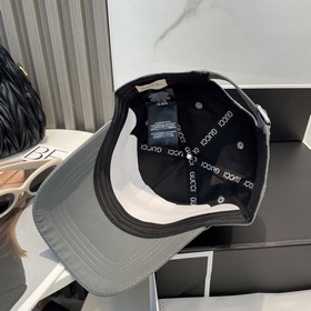 Бейсболка Gucci, теперь в продаже. Изг