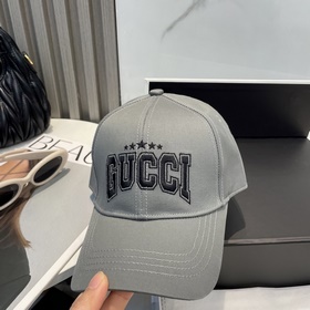 Бейсболка Gucci, теперь в продаже. Изг