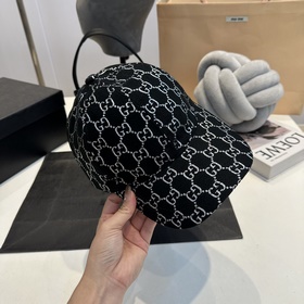 GUCCI Бейсболка Официальный сайт Новин