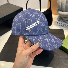 Бейсболка Gucci Знаковый мотив занимае