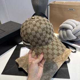 Эта модель из коллекции Gucci Lido, вд
