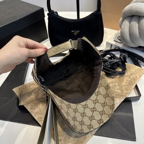 Эта модель из коллекции Gucci Lido, вд