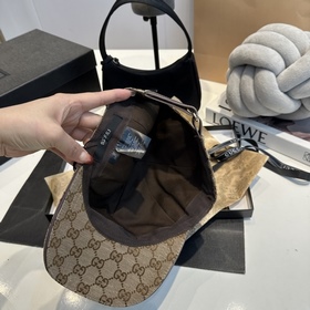 Эта модель из коллекции Gucci Lido, вд