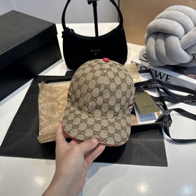 Это изделие из коллекции Gucci Lido, в