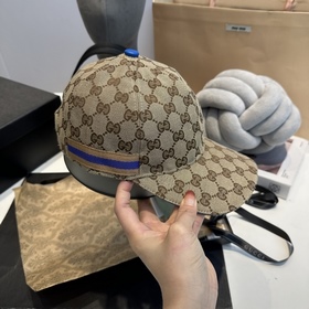Эта модель из коллекции Gucci Lido, вд