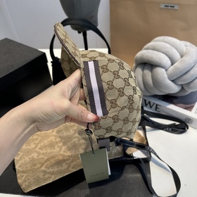 Эта модель из коллекции Gucci Lido, вд