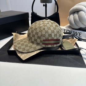 Эта модель из коллекции Gucci Lido, вд