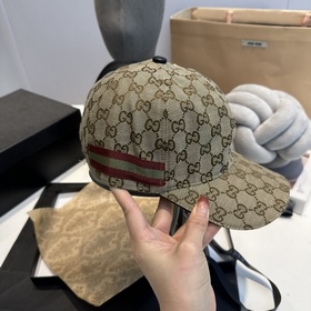 Эта модель из коллекции Gucci Lido, вд