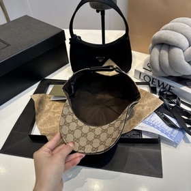 Эта модель из коллекции Gucci Lido, вд