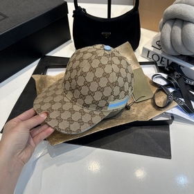 Эта модель из коллекции Gucci Lido, вд