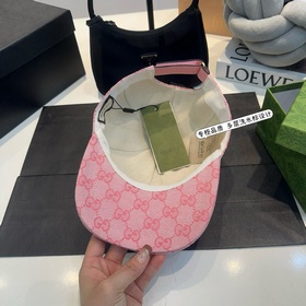 Бейсболка Gucci Знаковый мотив занимае