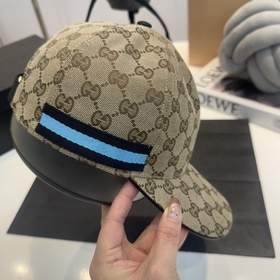 Эта модель из коллекции Gucci Lido вдо
