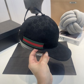 Эта модель из коллекции Gucci Lido вдо