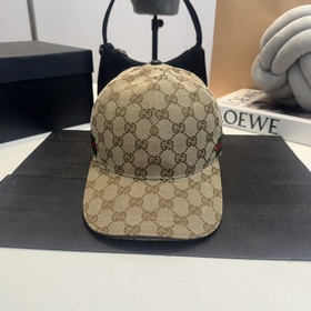 Эта модель из коллекции Gucci Lido вдо
