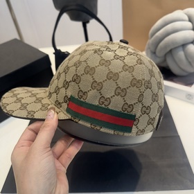 Эта модель из коллекции Gucci Lido вдо